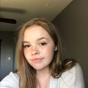 Meet your Posher, Casmira